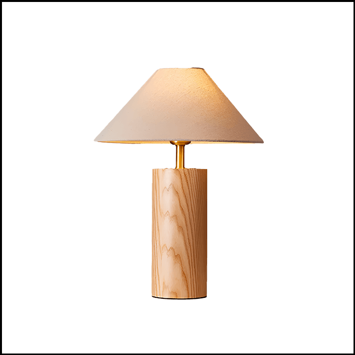 Com design nórdico contemporâneo, o Abajur Lightwood é a perfeita fusão entre minimalismo e sofisticação. Sua base cilíndrica é confeccionada em madeira maciça de Carvalho Europeu com acabamento em tom claro, enriquecida com detalhes em latão dourado polido que adicionam um toque de requinte. A cúpula translúcida em linho cru suaviza a luz, criando uma atmosfera acolhedora e confortável para qualquer ambiente.