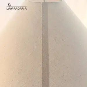 Abajur em cerâmica artesanal na cor musgo natural, cada peça é única e exclusiva fabricadas manualmente, pantalha translucida em linho cru