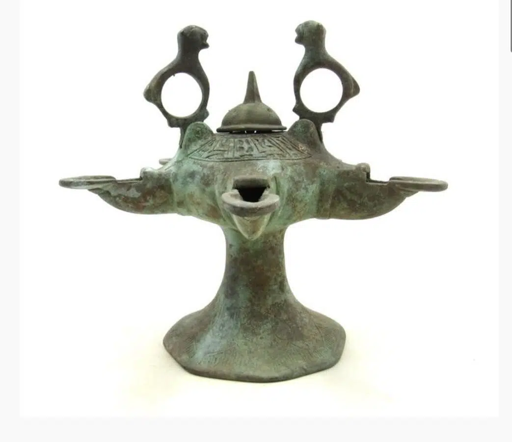 Lampadaria | Um pouco da história dos abajures 8 Medieval Isalmic Seljuk Bronze