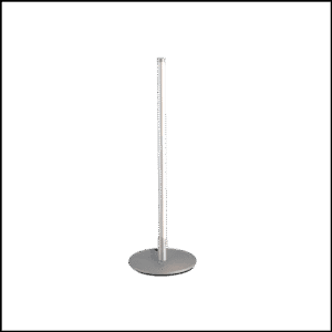 O Abajur Slimled Silver da Lampadaria é uma união perfeita entre design contemporâneo e linhas minimalistas. Produzido em aço carbono com pintura eletrostática na cor Prata, conta com base redonda em formato de disco e estrutura tubular com difusor leitoso lateral. Essa combinação permite tanto uma iluminação suave quanto uma luz direcionada, criando diferentes efeitos para uma atmosfera aconchegante e convidativa.