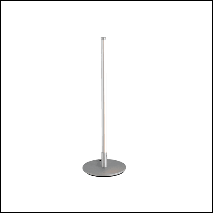 O Abajur Slimled Silver da Lampadaria é uma união perfeita entre design contemporâneo e linhas minimalistas. Produzido em aço carbono com pintura eletrostática na cor Prata, conta com base redonda em formato de disco e estrutura tubular com difusor leitoso lateral. Essa combinação permite tanto uma iluminação suave quanto uma luz direcionada, criando diferentes efeitos para uma atmosfera aconchegante e convidativa.