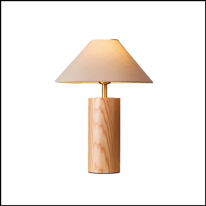 Abajur Lightwood em madeira natural em tom claro com base cilíndrica sólida e cúpula em tecido linho cru. Detalhes em latão dourado polido. Lâmpada Led E27 5w com temperatura de cor 3000K com interruptor dimerizável